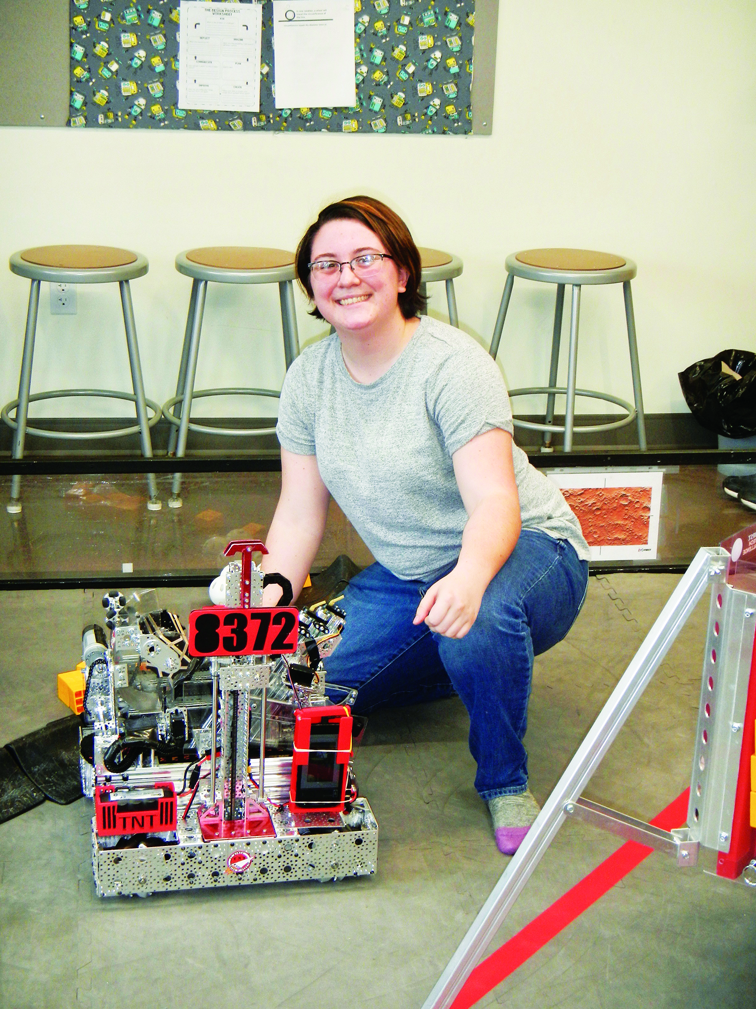 Applegate teen leads robotics team in pursuit of championship